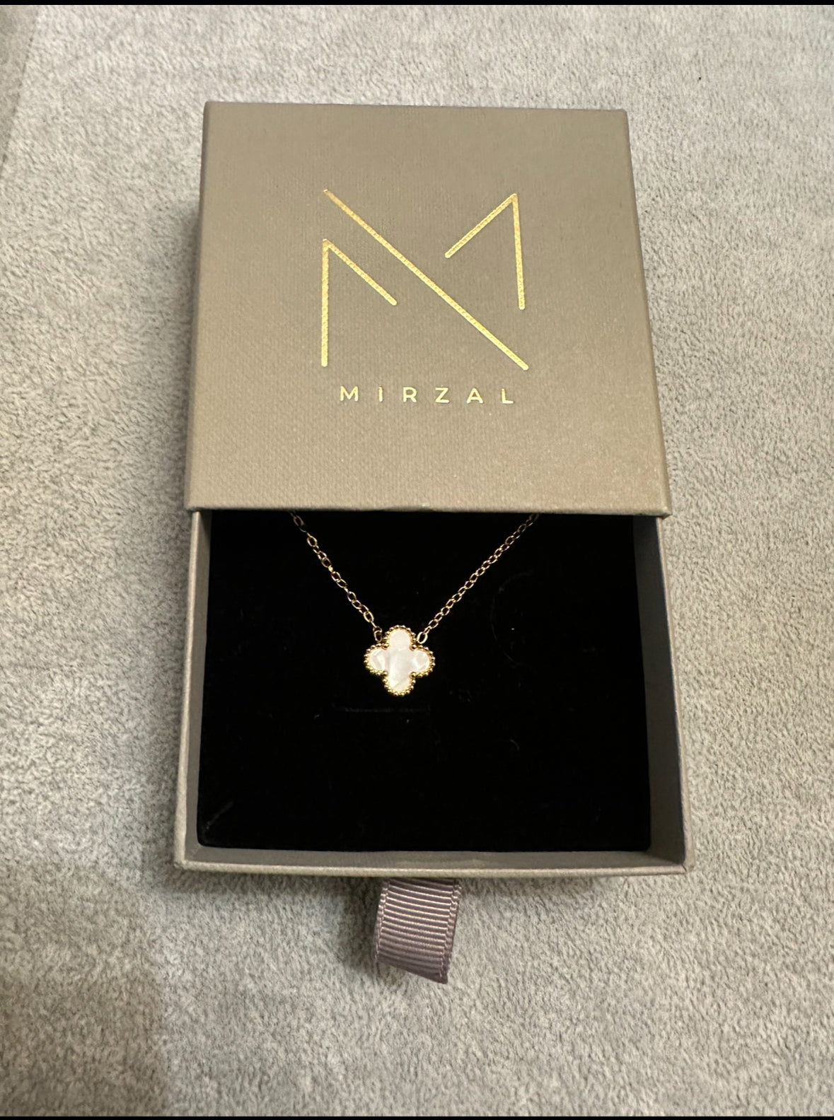 Mirzal VC clover necklace