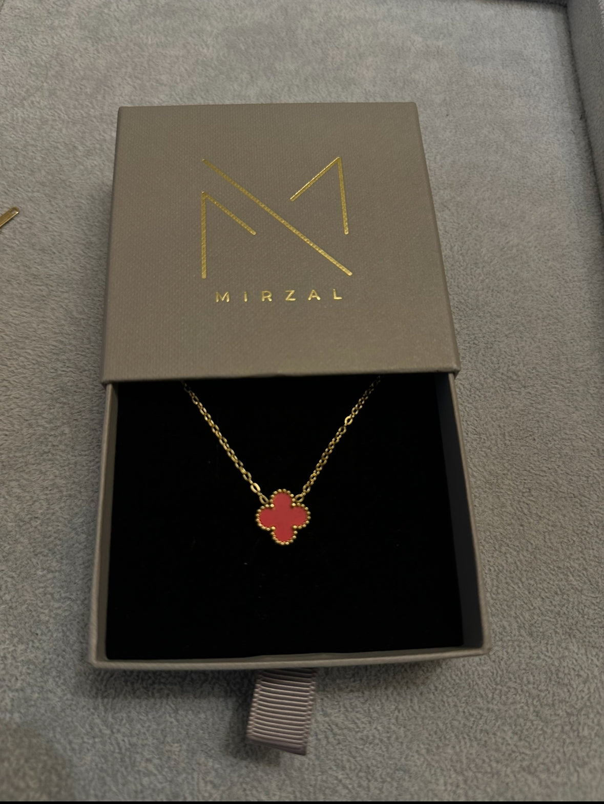 Mirzal VC clover necklace