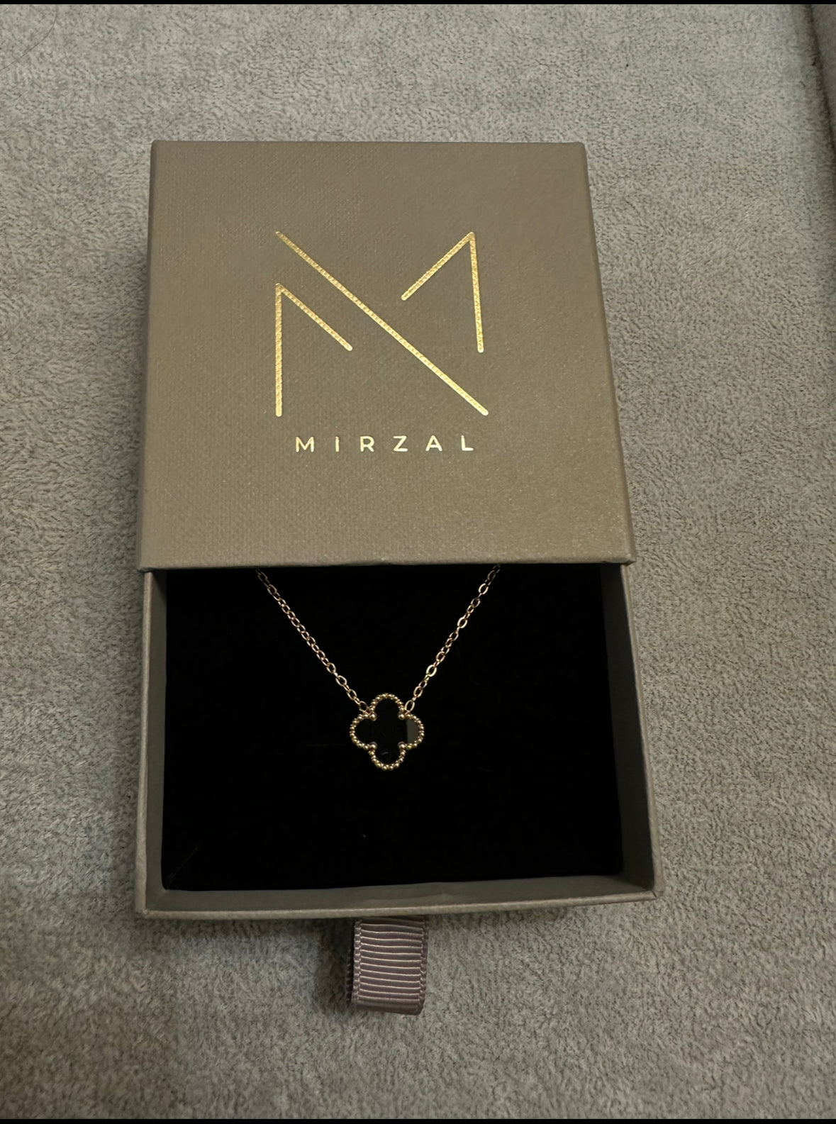 Mirzal VC clover necklace